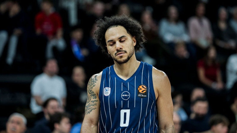 Shane Larkin ameliyat oldu 2 ay sahalardan uzak kalacak