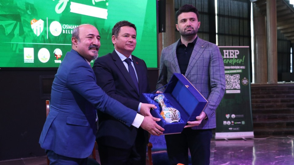 Bursaspor, Süper Lig şampiyonu oluşunun 15. yıl dönümünü kutladı