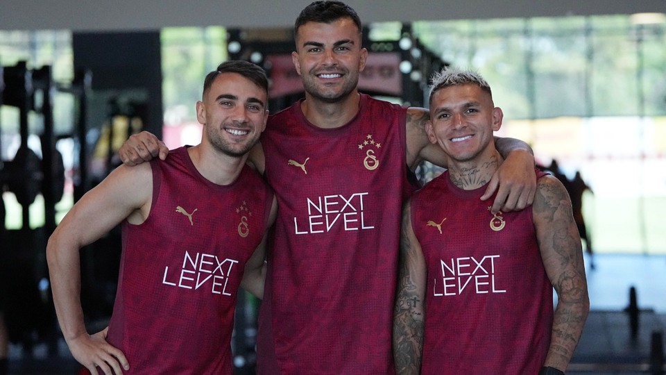 Galatasaray, yeni sezon hazırlıklarını çift idmanla sürdürdü