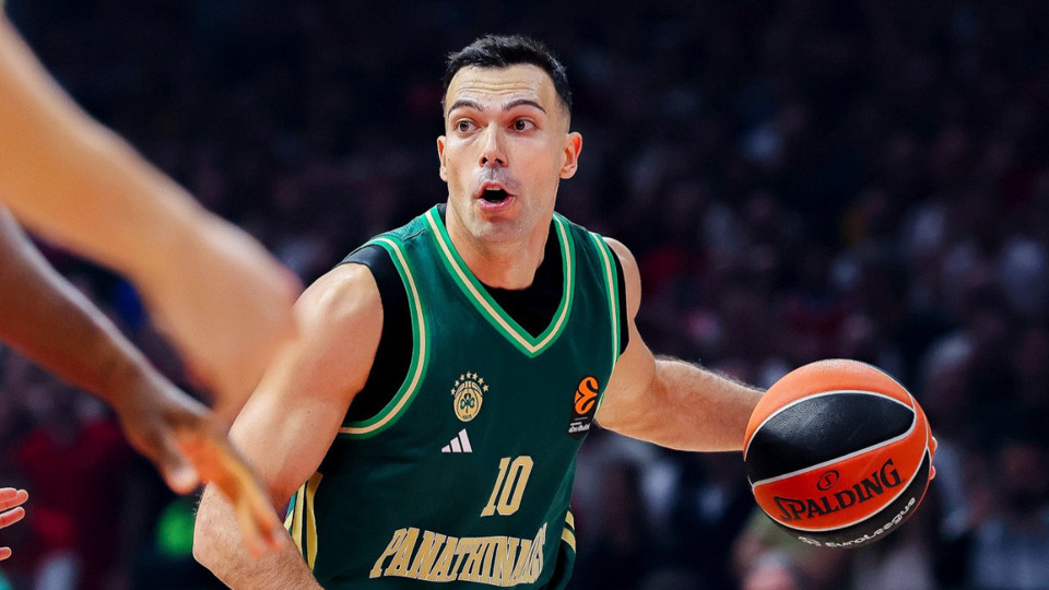 Panathinaikos, Sloukas'ın sözleşmesini 2027'ye kadar uzattı