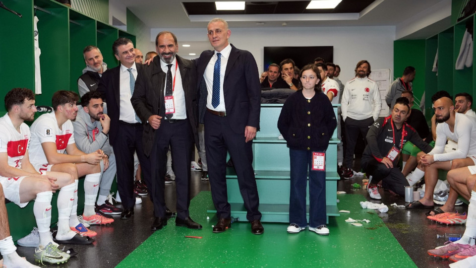 A Milli Takım'ın soyunma odasından saat ve yüzük çalındı