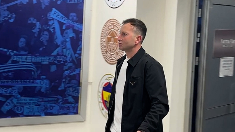 Derbinin hakemi stadyumdan ayrıldı