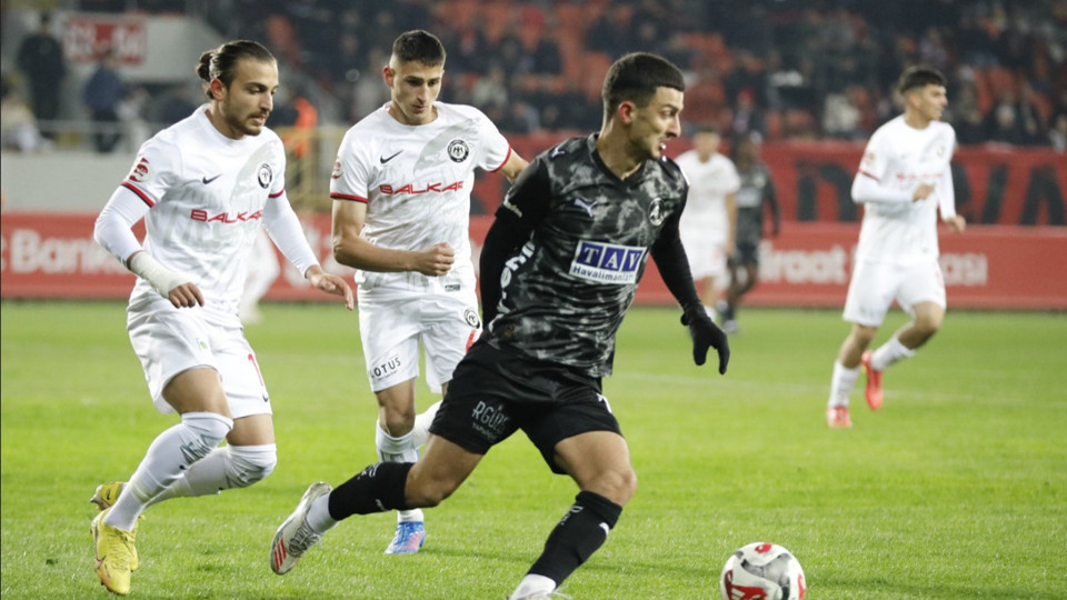 MAÇ ÖZETİ | Çorum FK 0-5 Alanyaspor