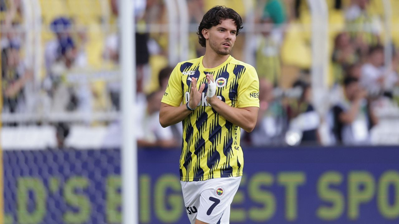 Fenerbahçe'de Ferdi Kadıoğlu'nun yerine gelecek isim belli oldu! İlk görüşme gerçekleşti - Fenerbahçe